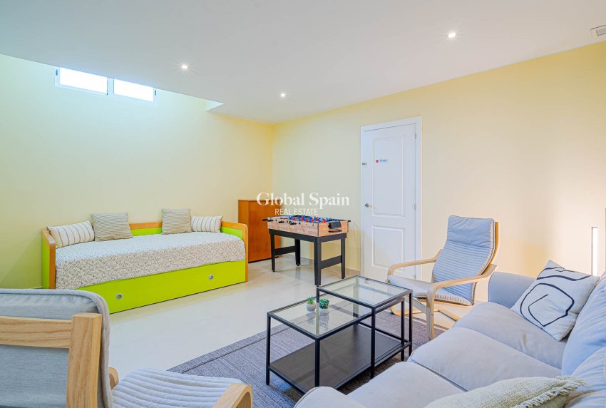 Resale - VILLA -
ALICANTE - El Campello