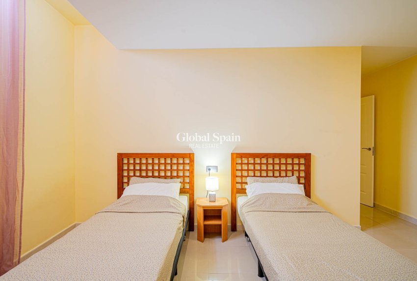 Resale - VILLA -
ALICANTE - El Campello