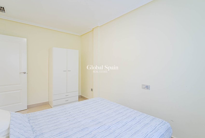 Resale - VILLA -
ALICANTE - El Campello