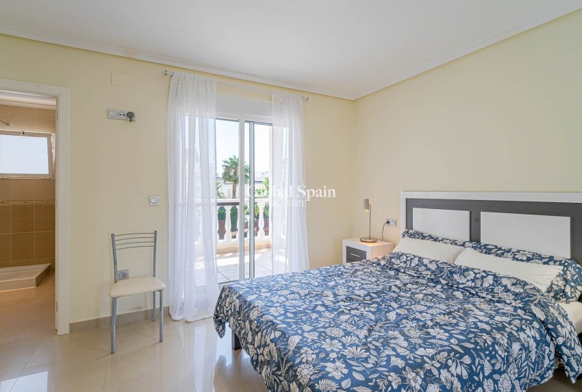 Resale - VILLA -
ALICANTE - El Campello