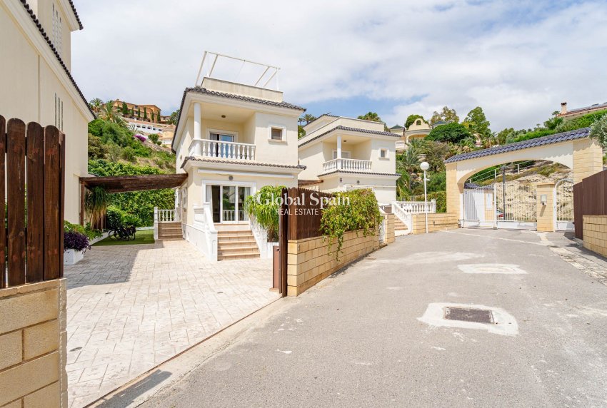 Resale - VILLA -
ALICANTE - El Campello