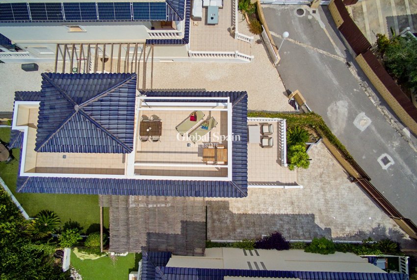 Resale - VILLA -
ALICANTE - El Campello
