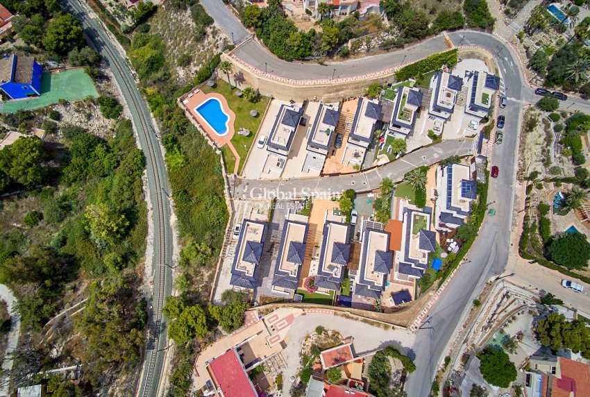 Resale - VILLA -
ALICANTE - El Campello