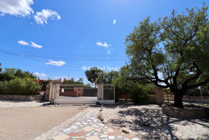 Resale - Villa -
ALICANTE - San Vicente del Raspeig