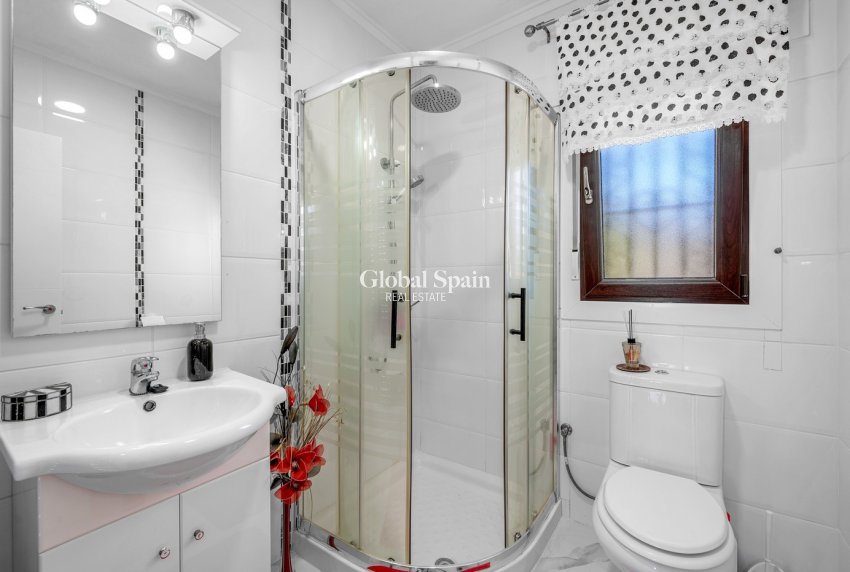 Resale - VILLA -
ALMORADÍ - Inland