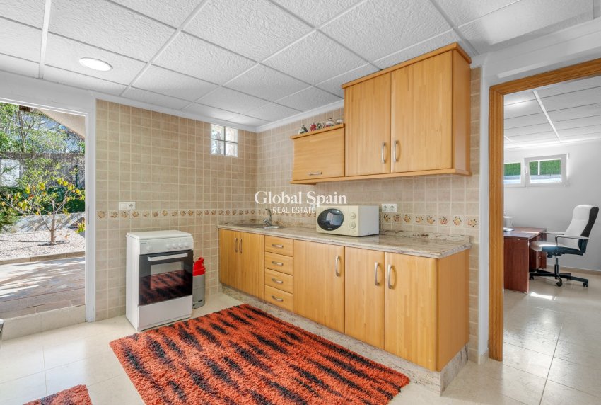 Resale - VILLA -
ALMORADÍ - Inland