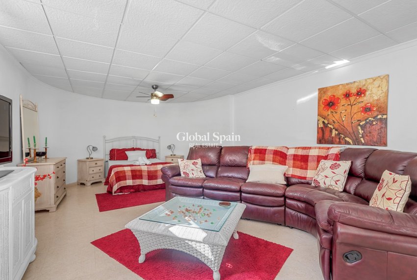 Resale - VILLA -
ALMORADÍ - Inland