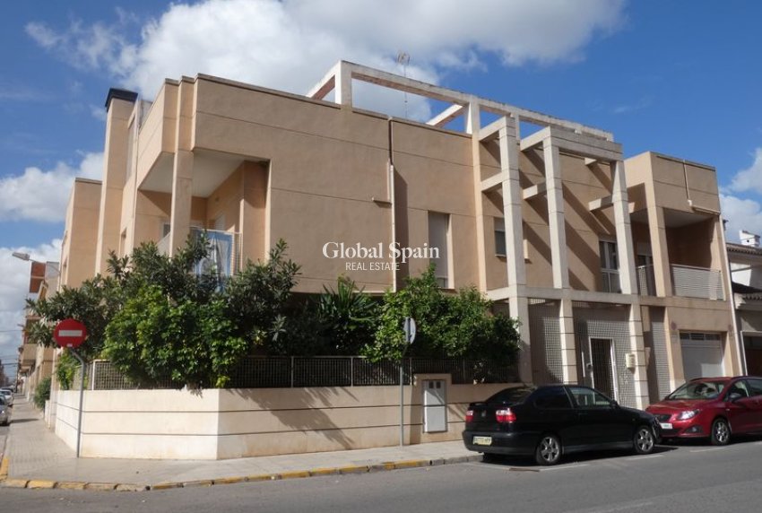 Resale - VILLA -
ALMORADÍ - Inland