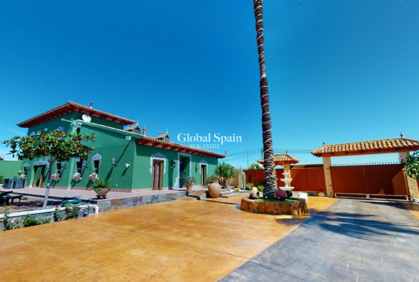 Resale - VILLA -
ALMORADÍ - Inland