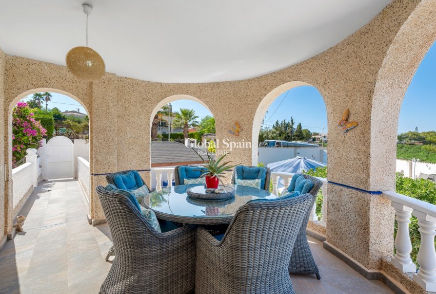 Resale - VILLA -
ALMORADÍ - Inland