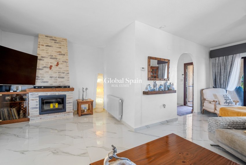 Resale - VILLA -
ALMORADÍ - Inland