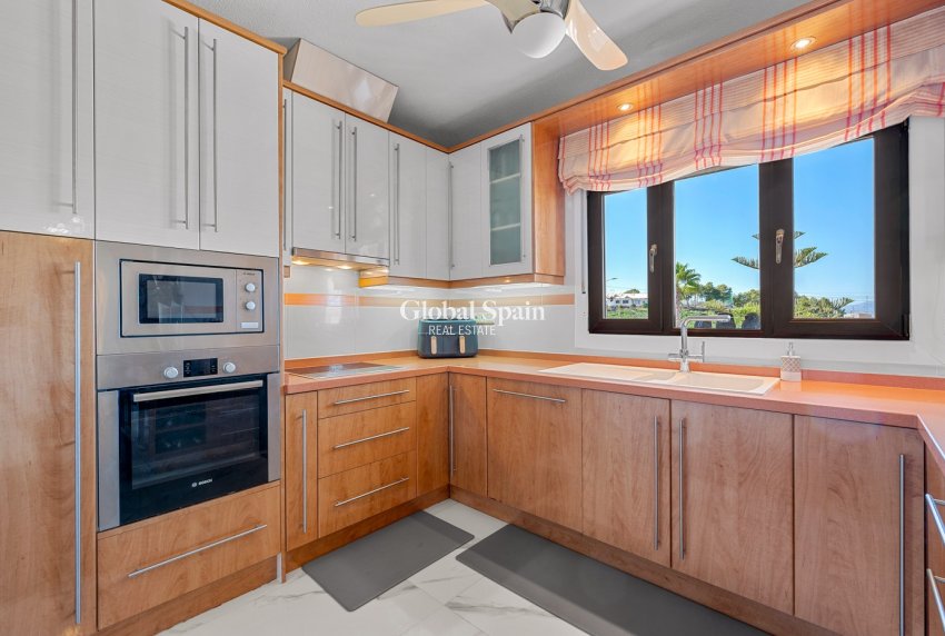 Resale - VILLA -
ALMORADÍ - Inland