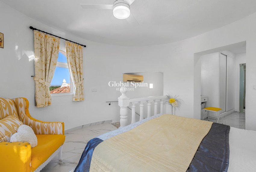 Resale - VILLA -
ALMORADÍ - Inland