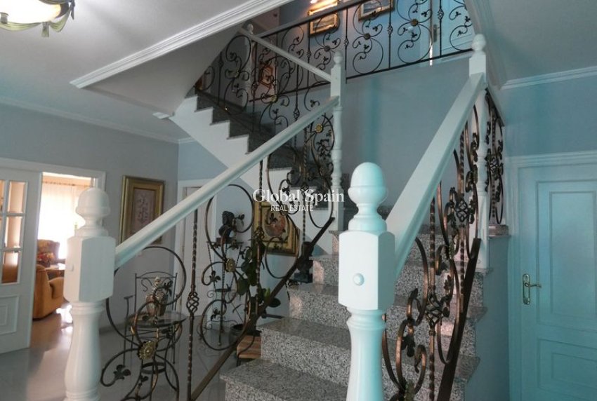 Resale - VILLA -
ALMORADÍ - Inland