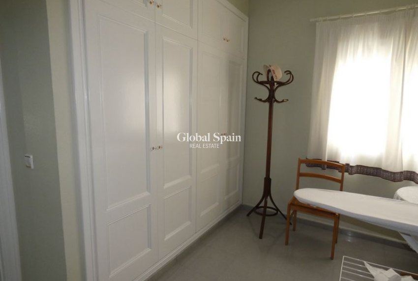 Resale - VILLA -
ALMORADÍ - Inland