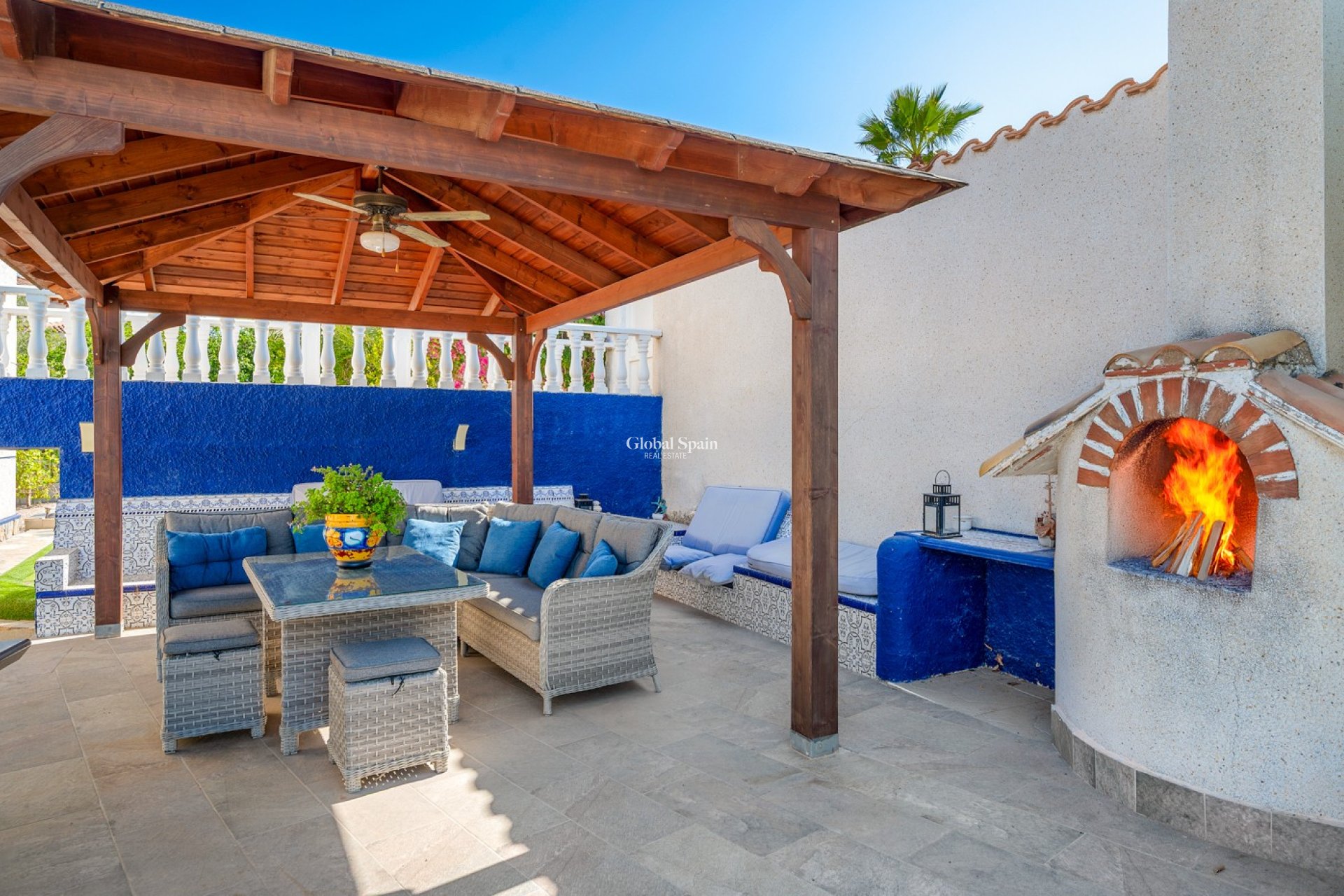 Resale - VILLA -
ALMORADÍ - Inland