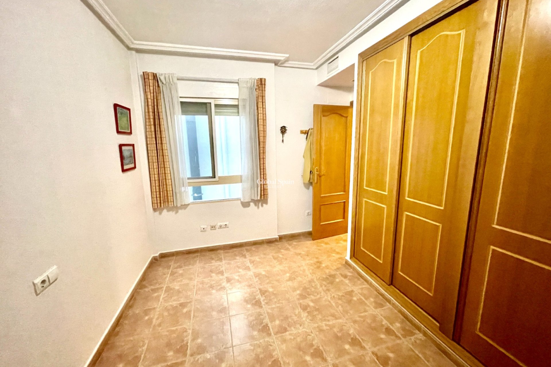 Resale - VILLA -
ALMORADÍ - Inland