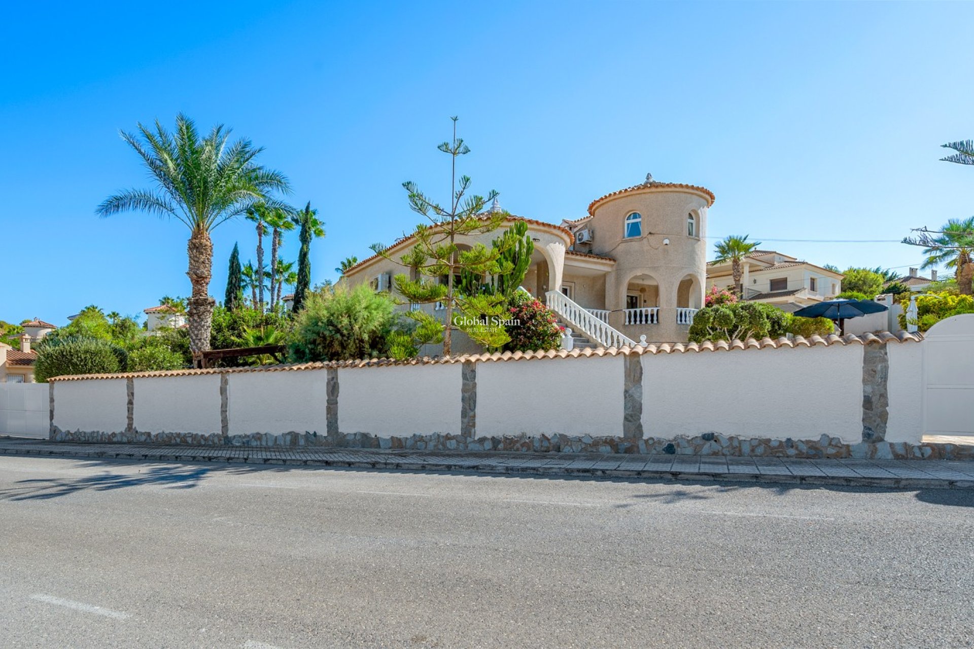 Resale - VILLA -
ALMORADÍ - Inland