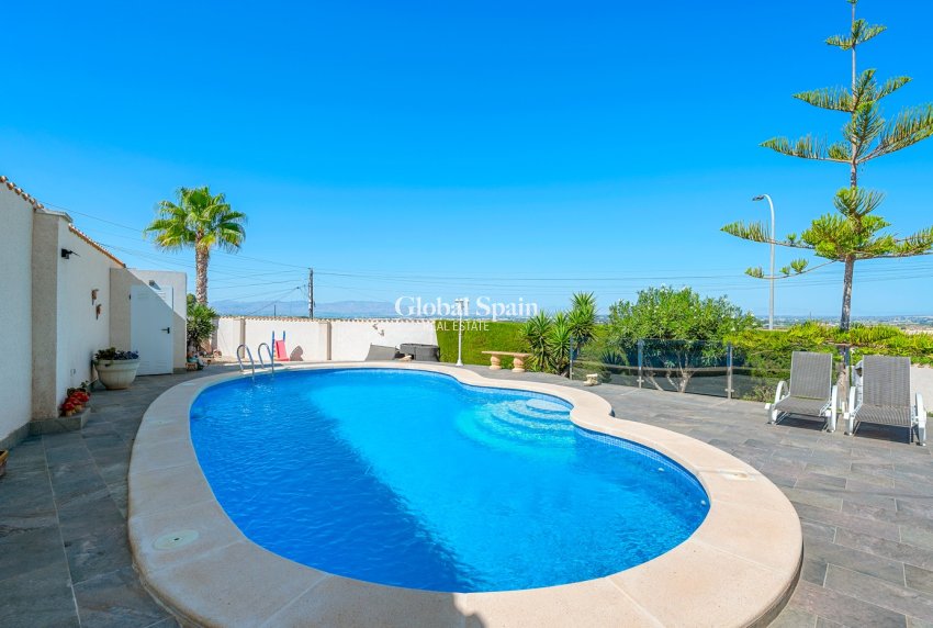 Resale - VILLA -
ALMORADÍ - Inland