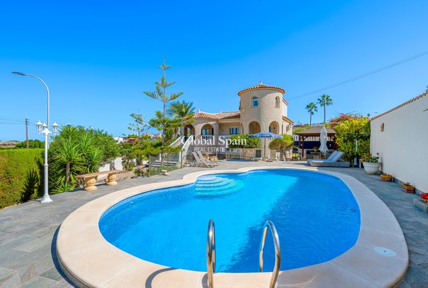 Resale - VILLA -
ALMORADÍ - Inland