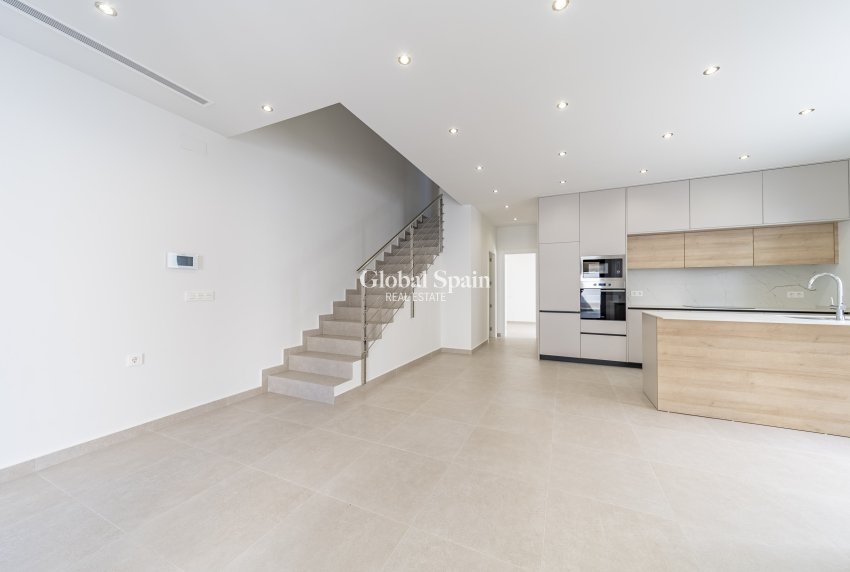 Resale - Villa -
Almoradi - Las Heredades