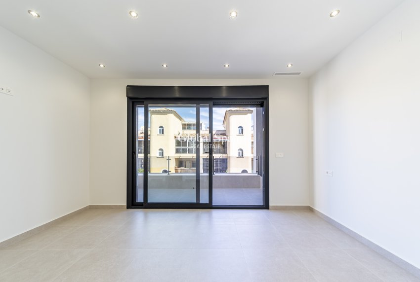 Resale - Villa -
Almoradi - Las Heredades