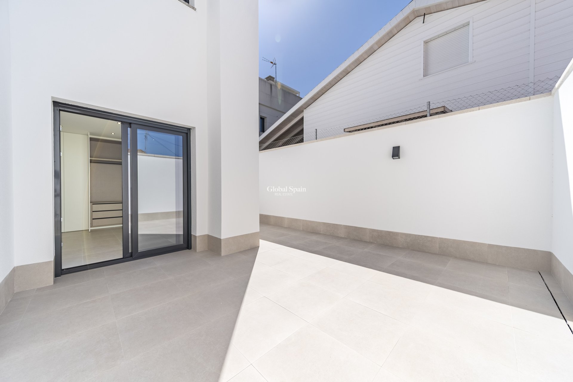 Resale - Villa -
Almoradi - Las Heredades