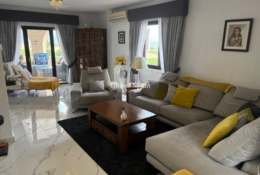Resale - VILLA -
ALMORADÍ