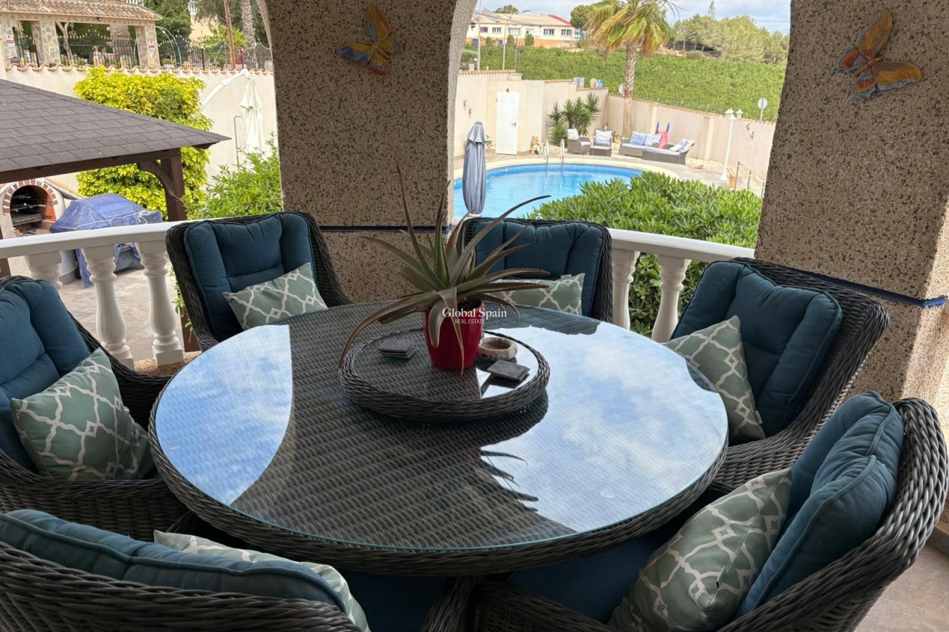 Resale - VILLA -
ALMORADÍ