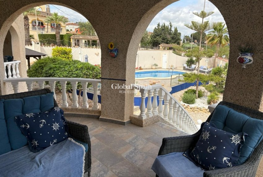 Resale - VILLA -
ALMORADÍ