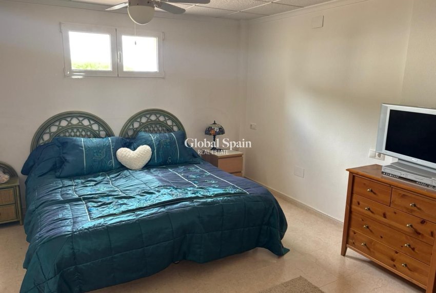 Resale - VILLA -
ALMORADÍ