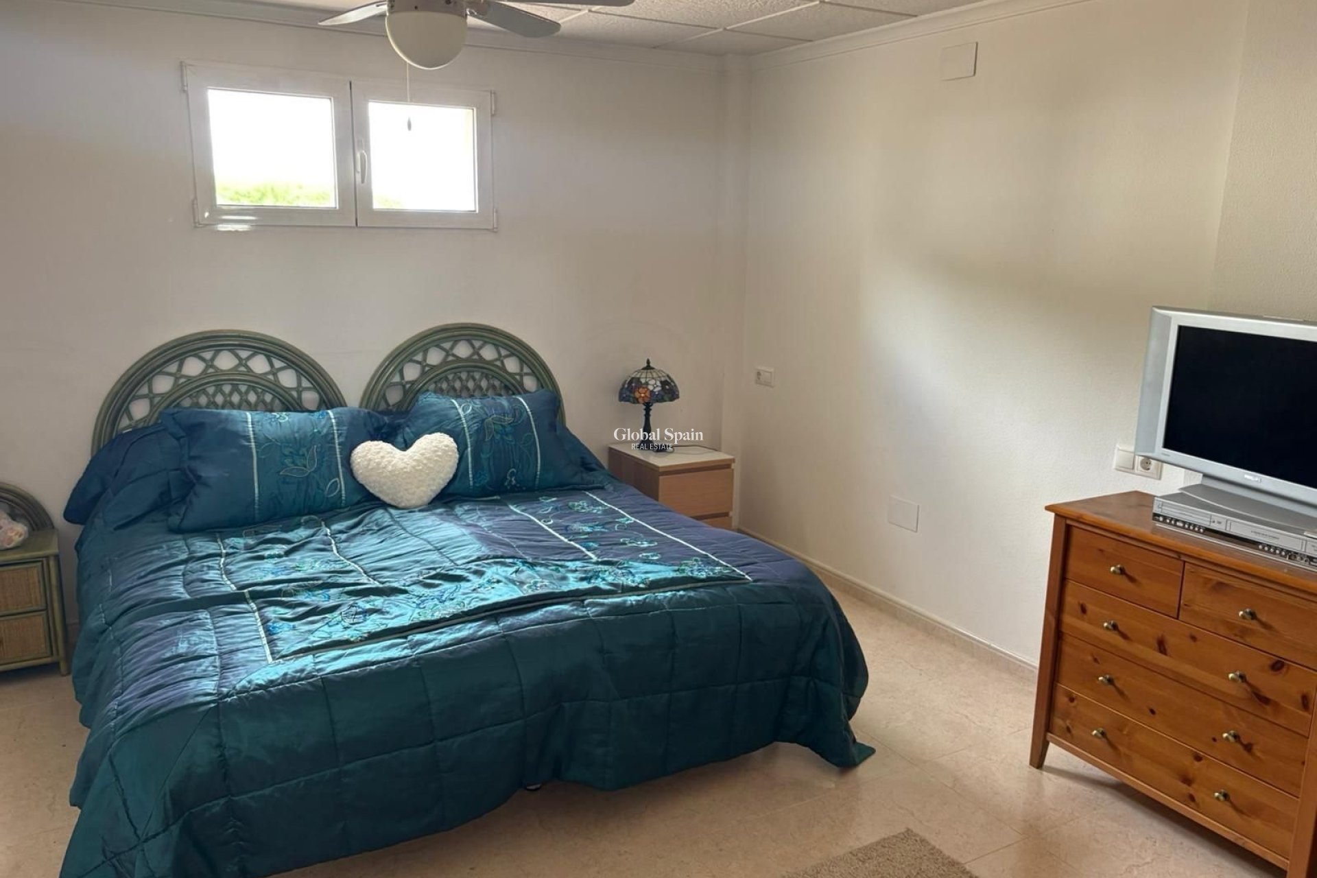 Resale - VILLA -
ALMORADÍ