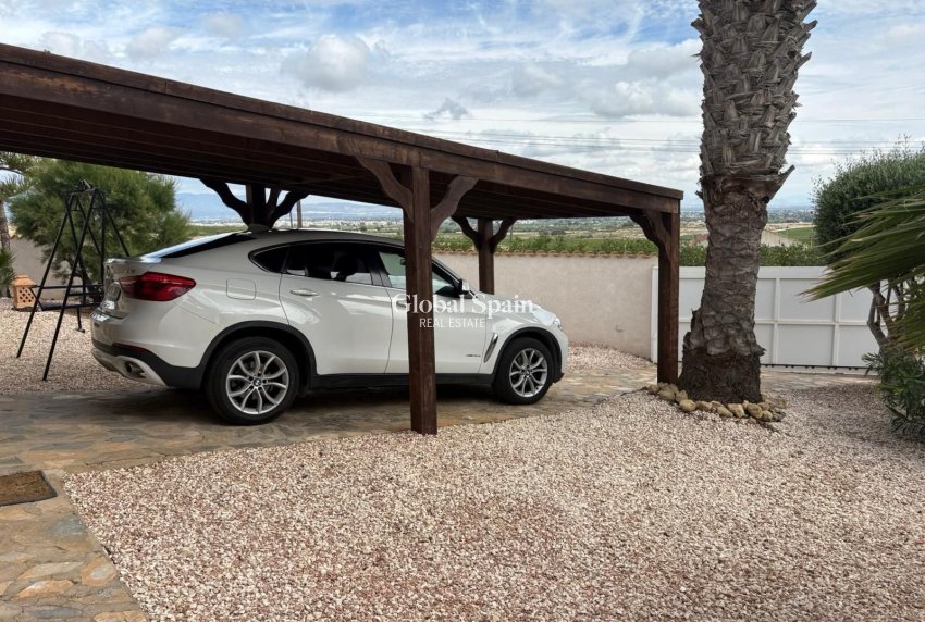 Resale - VILLA -
ALMORADÍ