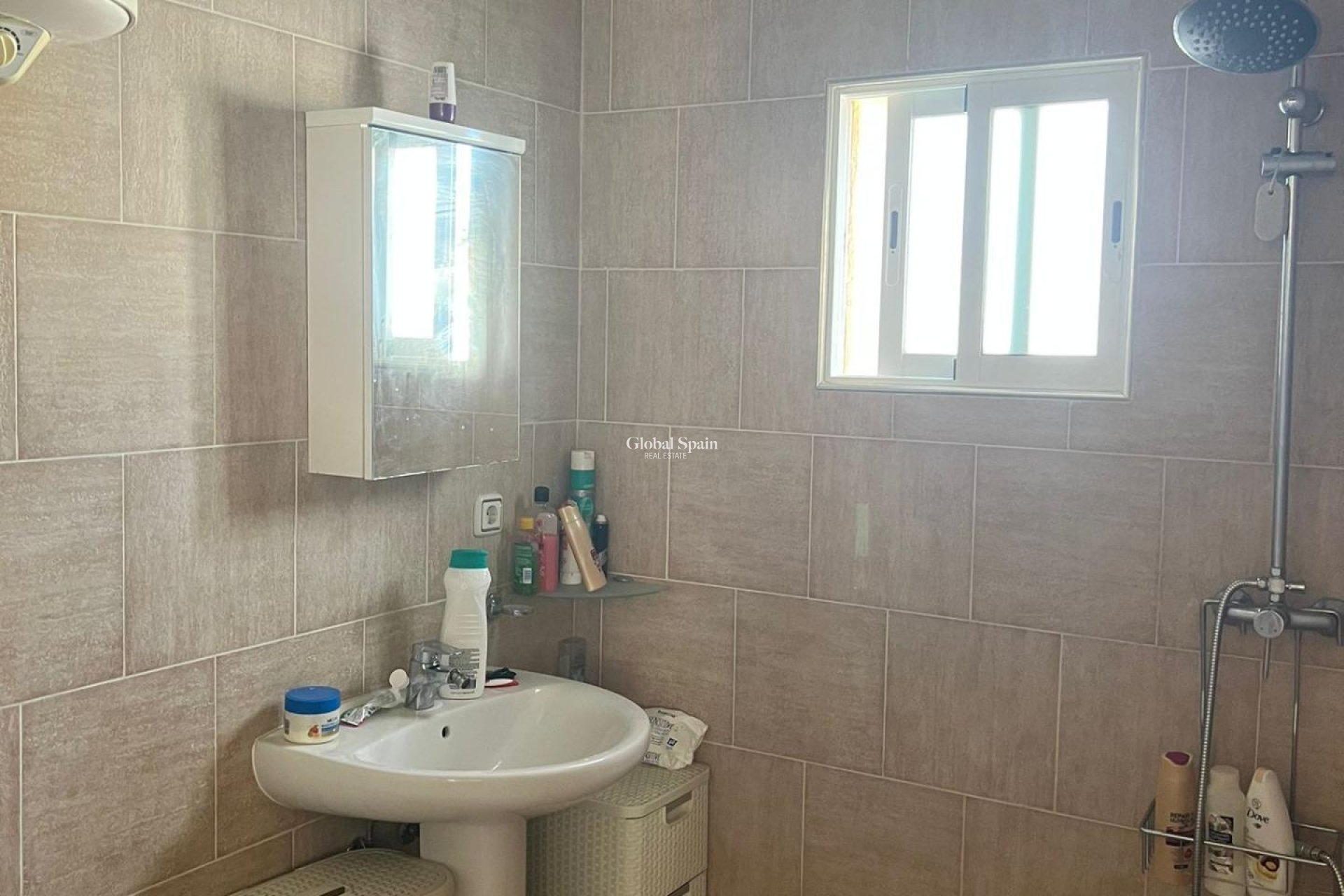 Resale - VILLA -
ALMORADÍ
