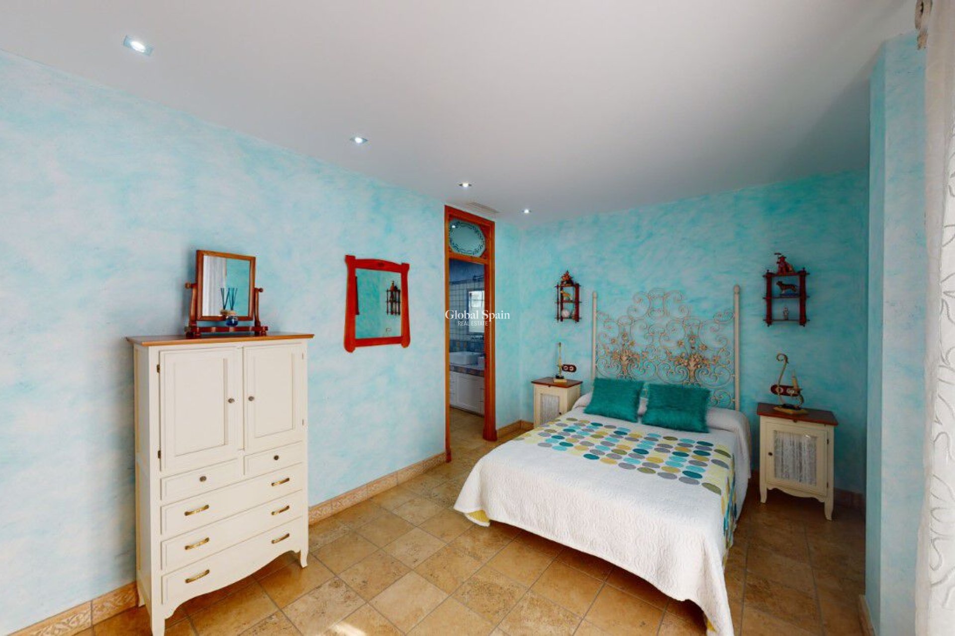 Resale - Villa -
ALMORADÍ