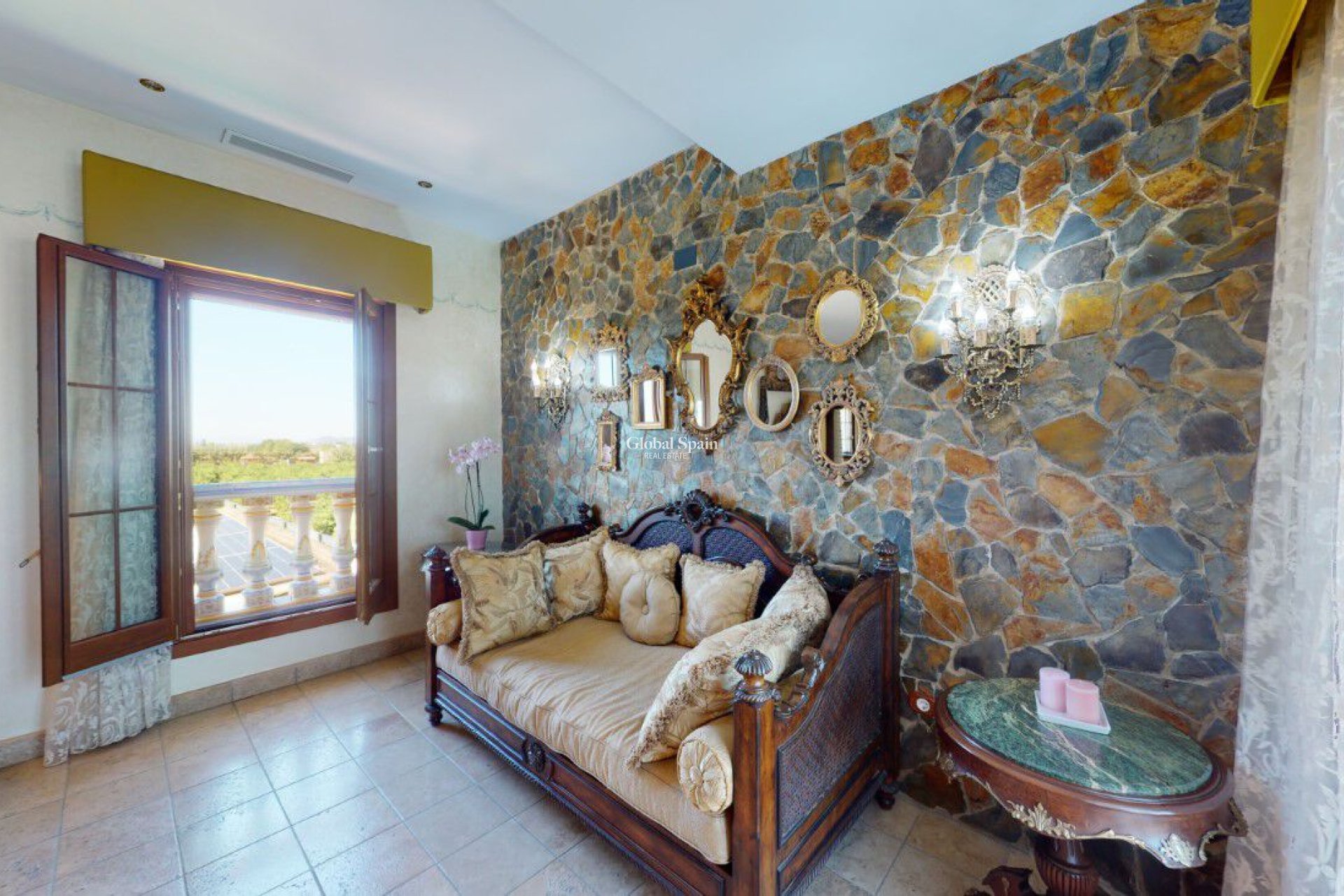 Resale - Villa -
ALMORADÍ