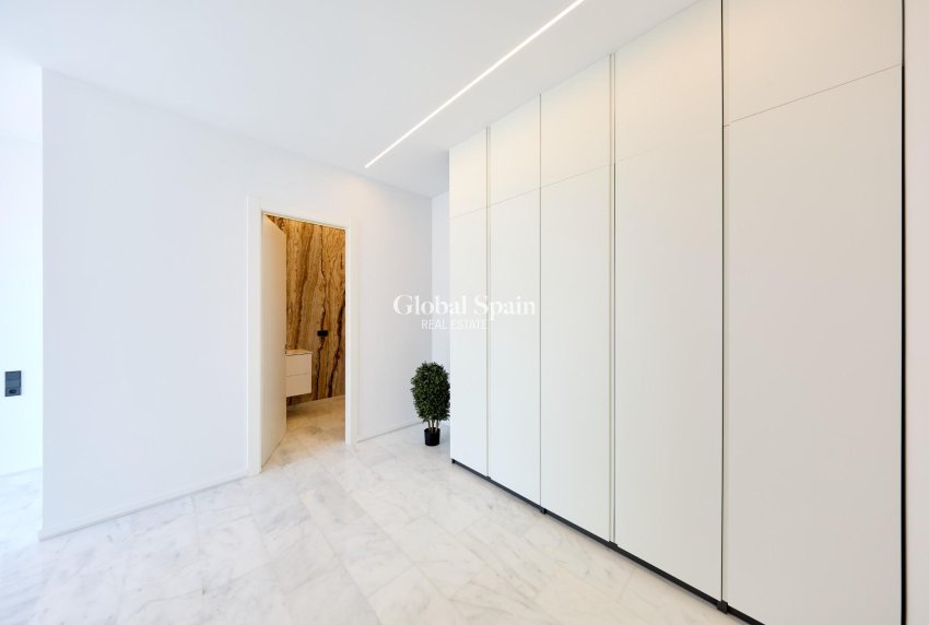 Resale - Villa -
ALTEA - ALTEA HILLS