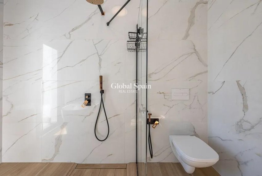 Resale - VILLA -
ALTEA - Costa Blanca