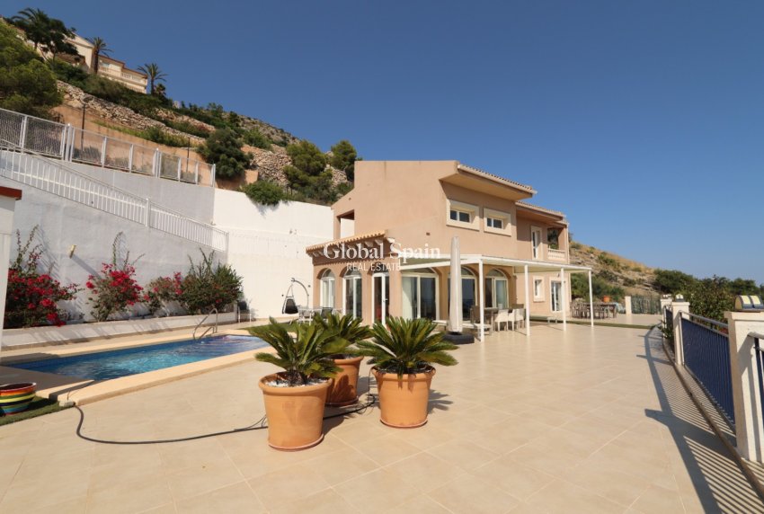 Resale - VILLA -
ALTEA - Costa Blanca