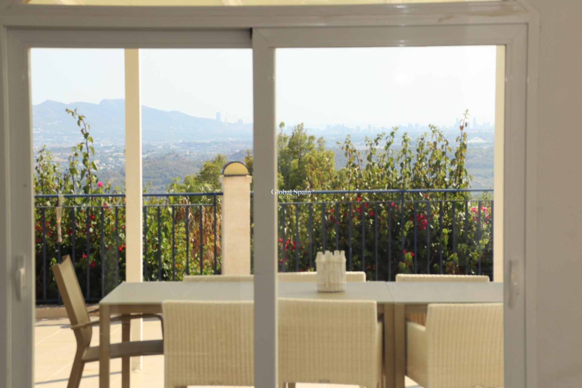 Resale - VILLA -
ALTEA - Costa Blanca