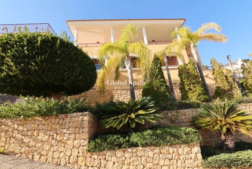 Resale - VILLA -
ALTEA - Costa Blanca