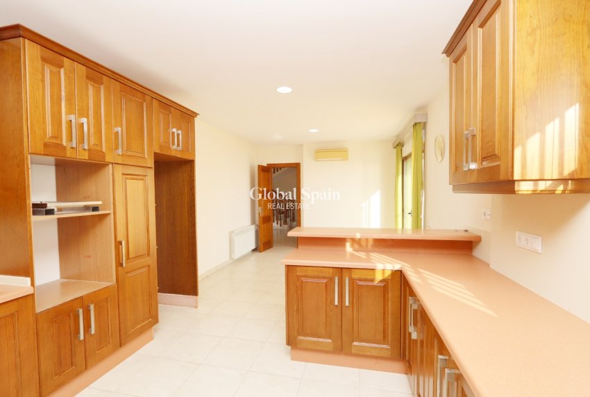 Resale - VILLA -
ALTEA - Costa Blanca