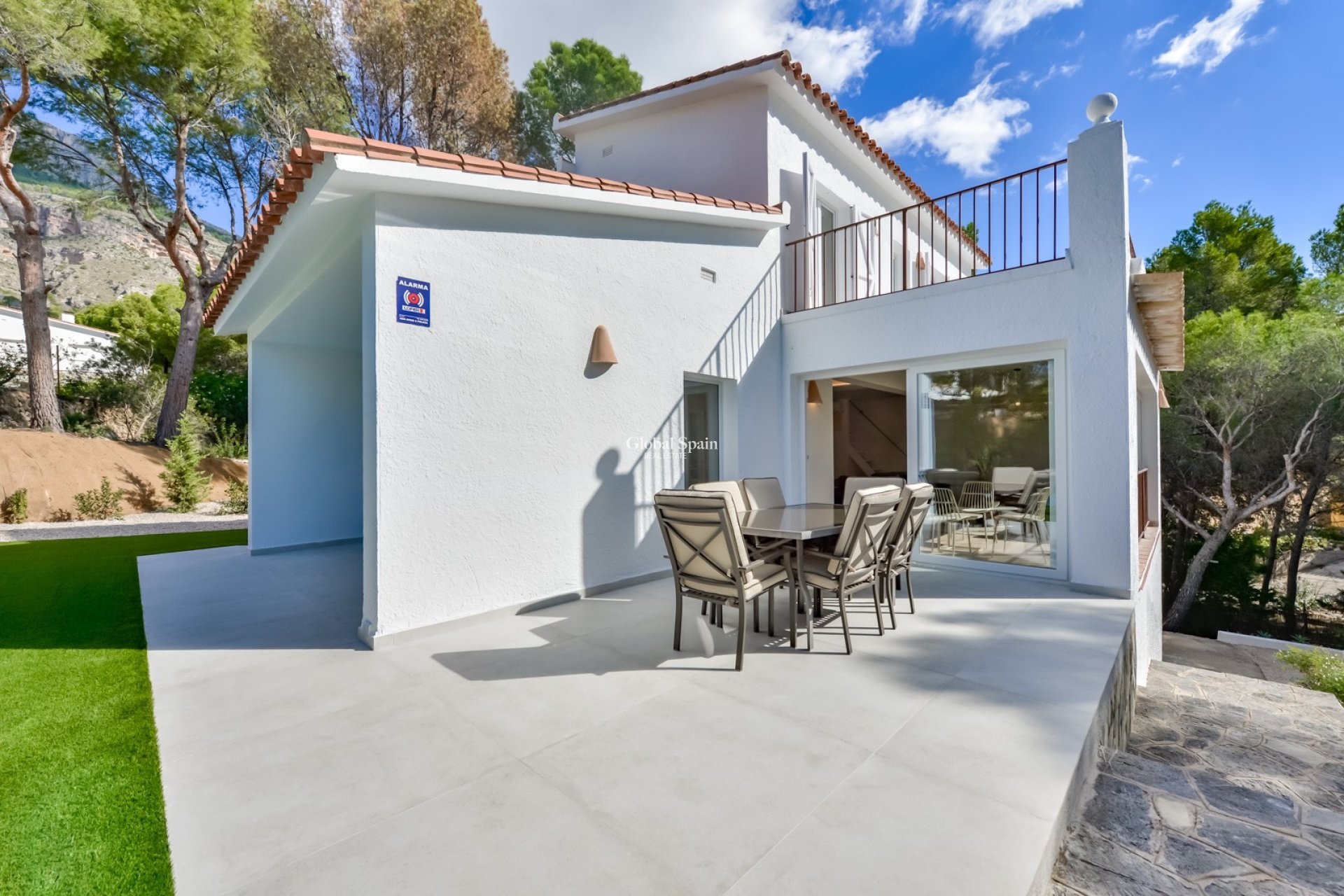 Resale - VILLA -
ALTEA - Costa Blanca