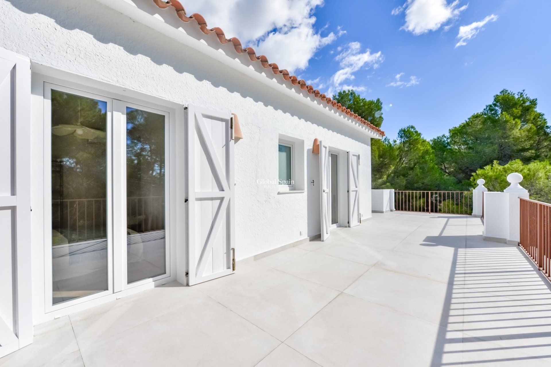 Resale - VILLA -
ALTEA - Costa Blanca