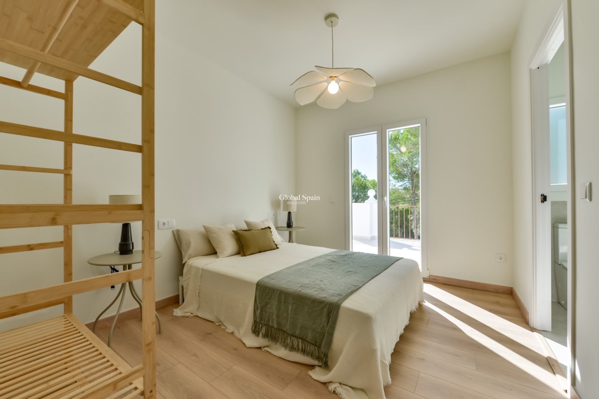 Resale - VILLA -
ALTEA - Costa Blanca