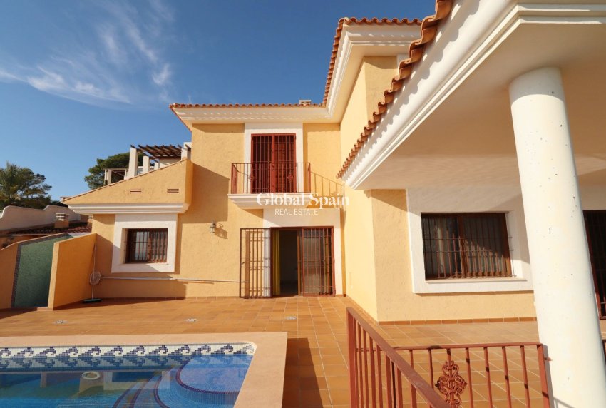 Resale - VILLA -
ALTEA - Costa Blanca