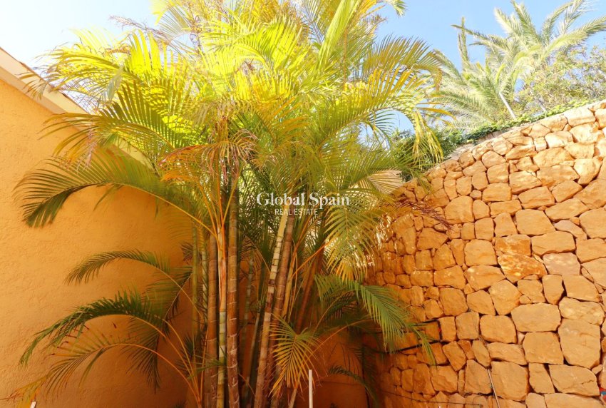 Resale - VILLA -
ALTEA - Costa Blanca