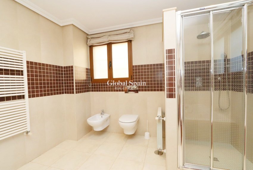 Resale - VILLA -
ALTEA - Costa Blanca