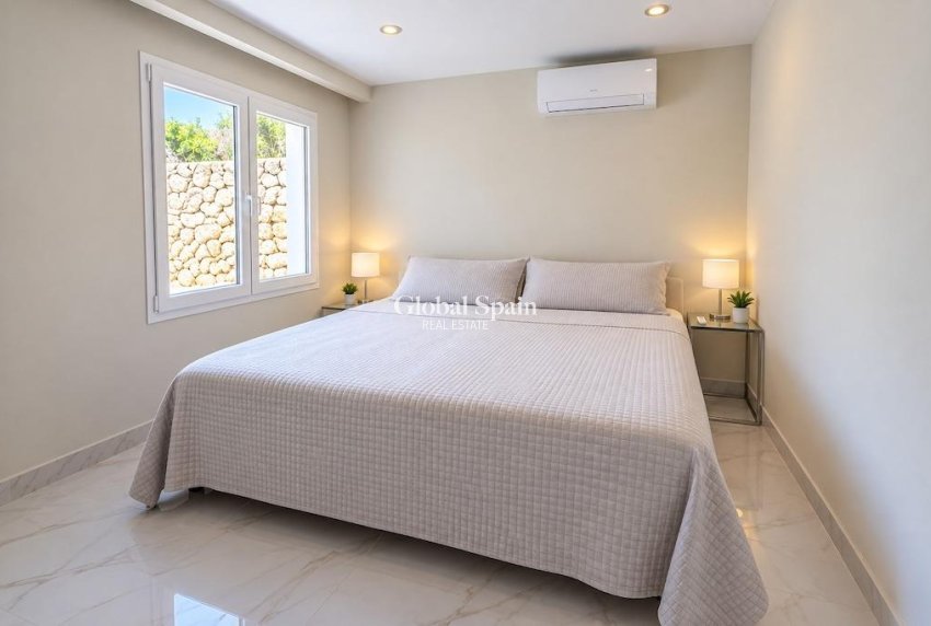 Resale - VILLA -
ALTEA - Costa Blanca