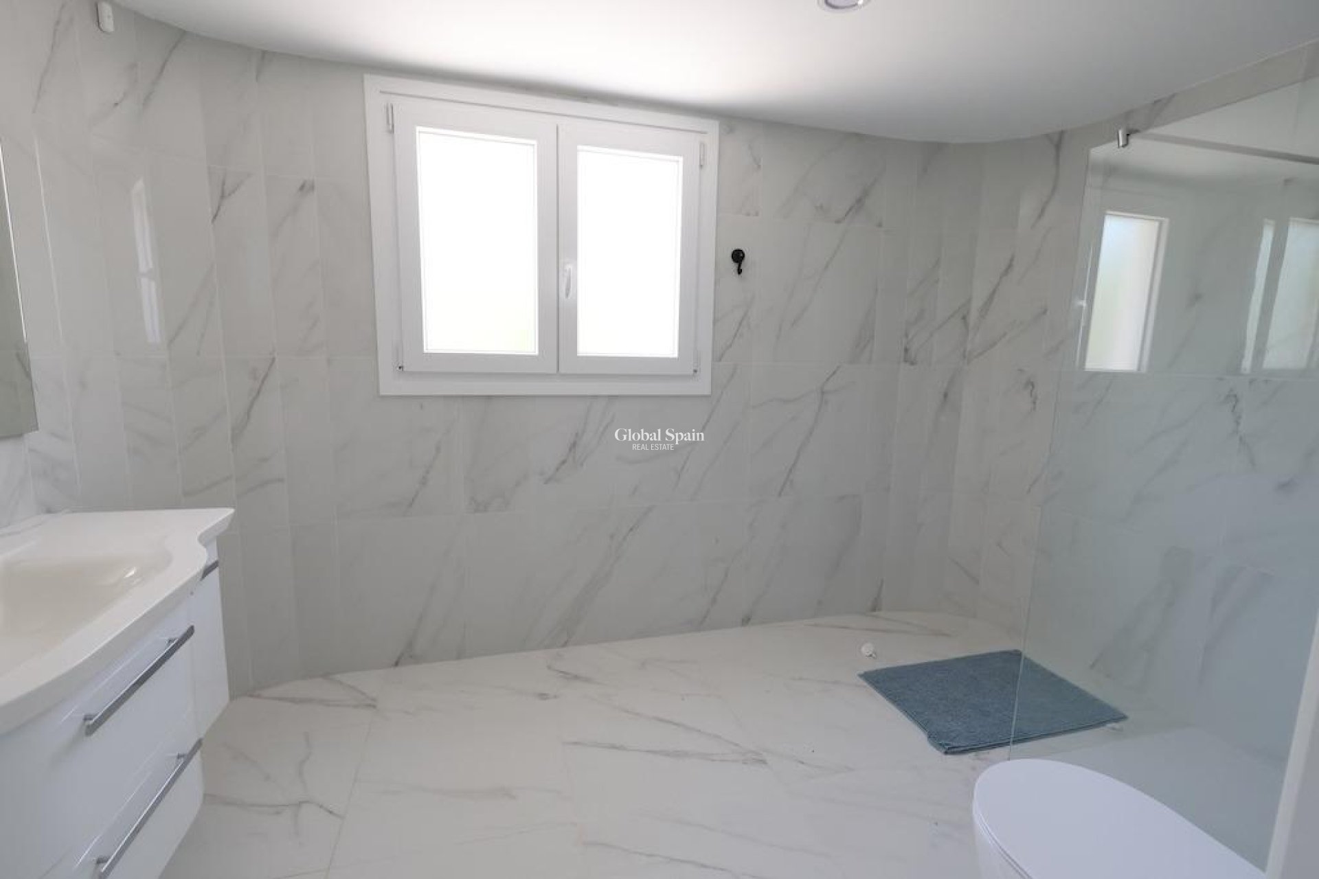 Resale - VILLA -
ALTEA - Costa Blanca